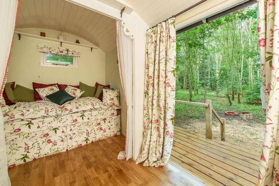 Woodland Retreat Shepherd’s Hut For Two